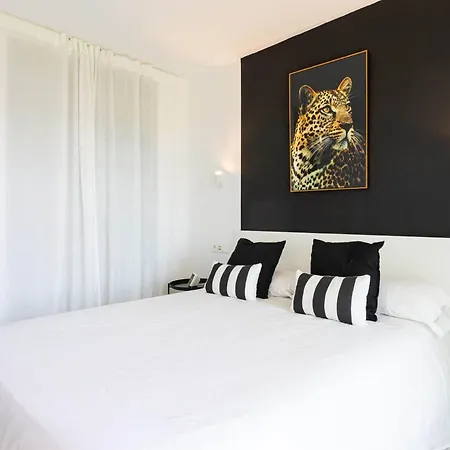 Modern Townhouse With Sea View In Villa