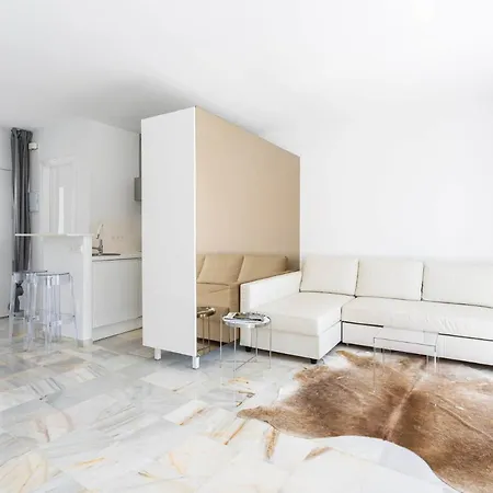 Modern Townhouse With Sea View In Ferienhaus Marbella