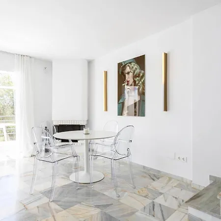 Ferienhaus Modern Townhouse With Sea View In *