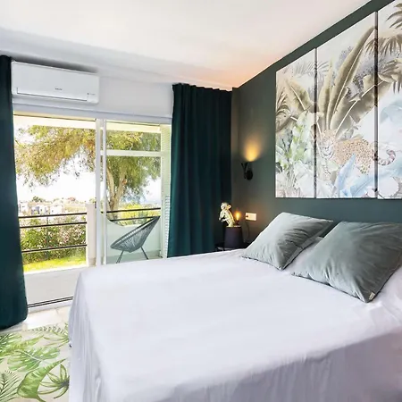 Modern Townhouse With Sea View In