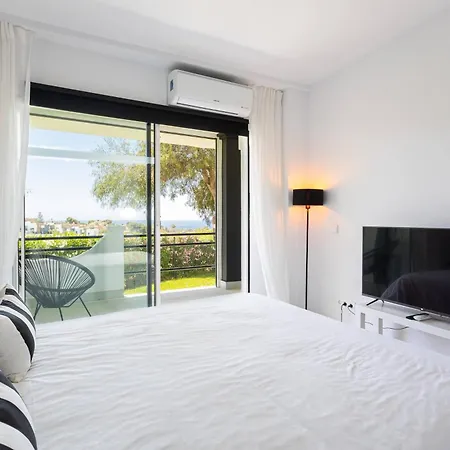 Modern Townhouse With Sea View In Villa *