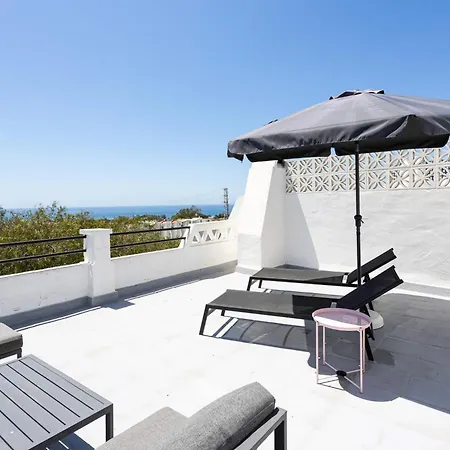 Modern Townhouse With Sea View In Villa *