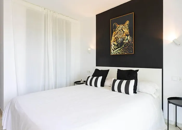 Modern Townhouse With Sea View In Villa