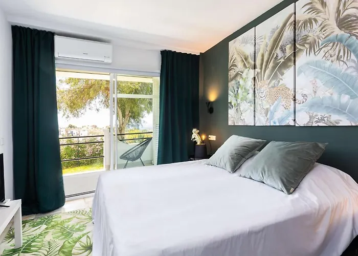 Modern Townhouse With Sea View In