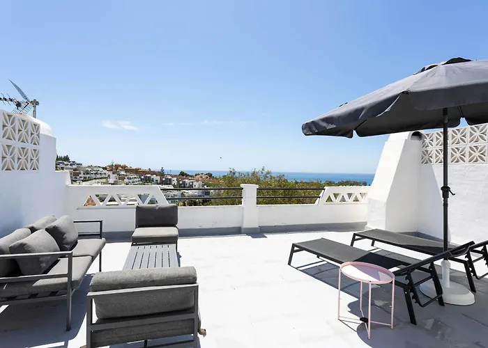 Modern Townhouse With Sea View In Villa *