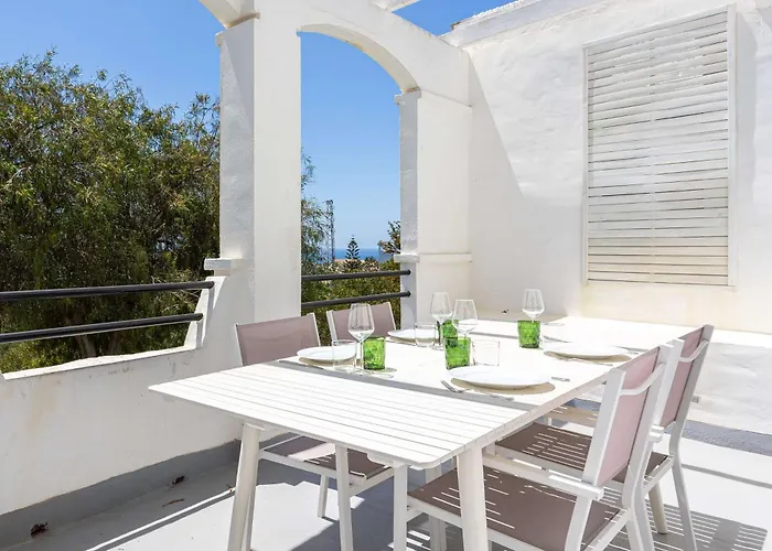 Modern Townhouse With Sea View In *