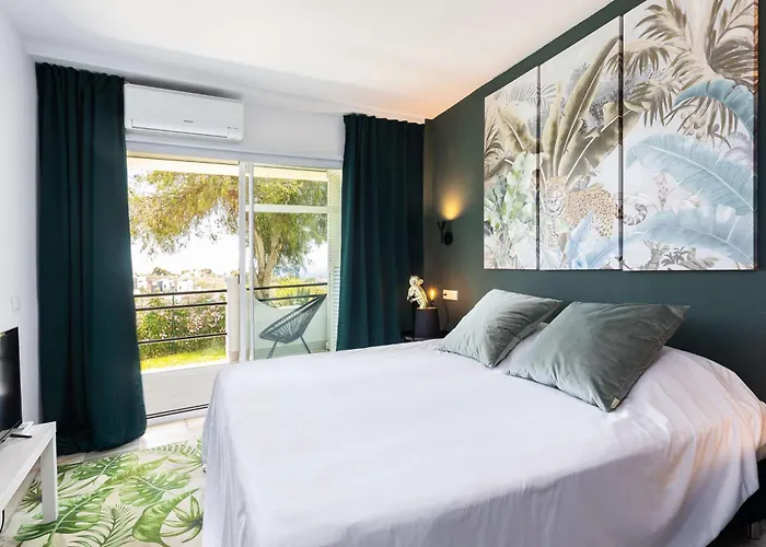 Modern Townhouse With Sea View In Villa